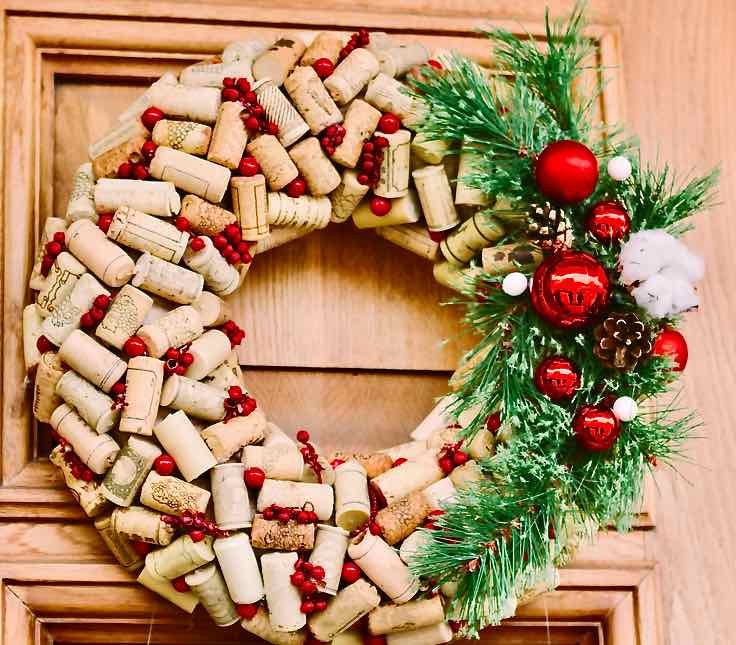 christmas wreath made from wine corks
